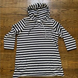 Crown & Ivy Beach Striped Navy and White Hoodie, Large